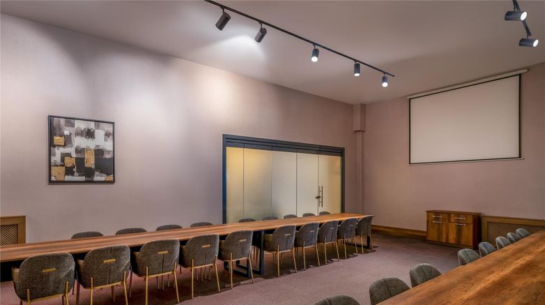 <b>Best Western Premier Hidden Hills Hotel Meeting</b>. Images powered by <a href="https://iceportal.shijigroup.com/" title="IcePortal" target="_blank">IcePortal</a>.