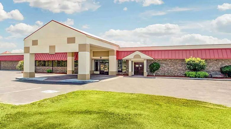 Ramada by Wyndham Santee I-95 Exterior. Images powered by <a href="https://iceportal.shijigroup.com" target="_blank" rel="noopener">Ice Portal</a>.