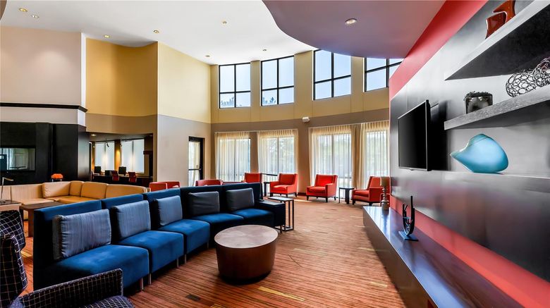 <b>Sonesta Essential Junction City Lobby</b>. Images powered by <a href="https://iceportal.shijigroup.com/" title="IcePortal" target="_blank">IcePortal</a>.