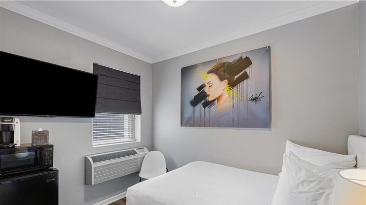 Hotel Chicago West Loop Room
