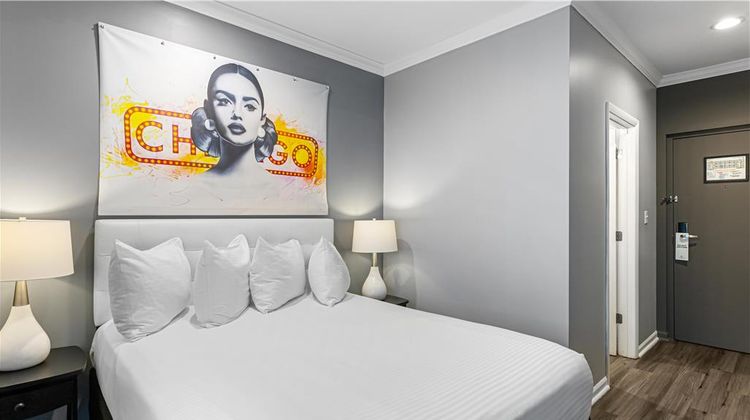 Hotel Chicago West Loop Room