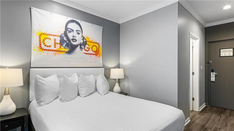 <b>Hotel Chicago West Loop Room</b>. Images powered by <a href="https://iceportal.shijigroup.com/" title="IcePortal" target="_blank">IcePortal</a>.