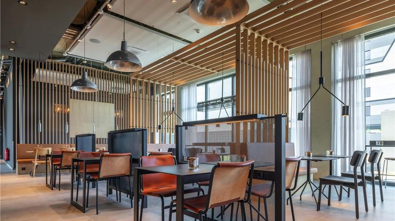 <b>Zleep Hotel Frankfurt Airport Lobby</b>. Images powered by <a href="https://iceportal.shijigroup.com/" title="IcePortal" target="_blank">IcePortal</a>.