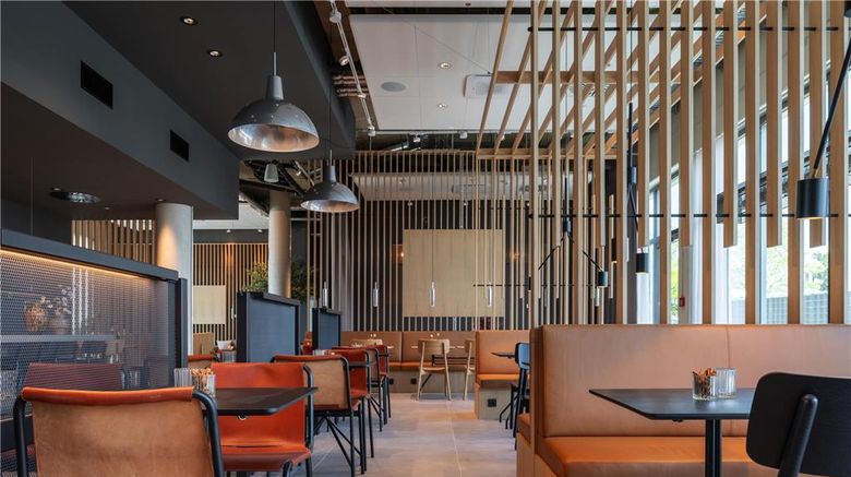 <b>Zleep Hotel Frankfurt Airport Lobby</b>. Images powered by <a href="https://iceportal.shijigroup.com/" title="IcePortal" target="_blank">IcePortal</a>.