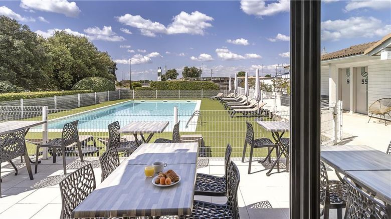 <b>Sure Hotel by Best Western Nimes Est Exterior</b>. Images powered by <a href="https://iceportal.shijigroup.com/" title="IcePortal" target="_blank">IcePortal</a>.