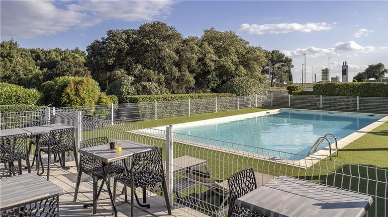 <b>Sure Hotel by Best Western Nimes Est Exterior</b>. Images powered by <a href="https://iceportal.shijigroup.com/" title="IcePortal" target="_blank">IcePortal</a>.