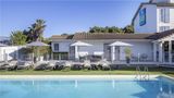 Sure Hotel by Best Western Nimes Est Pool
