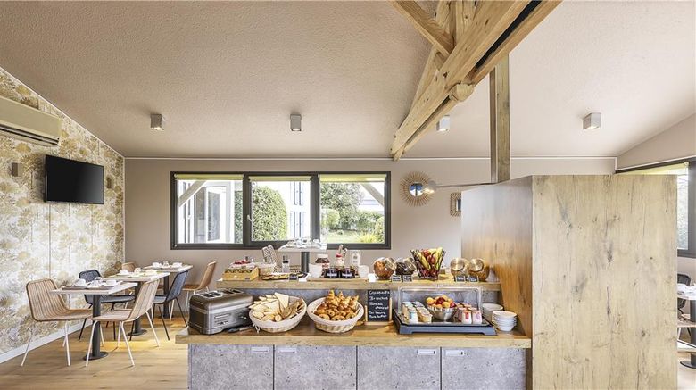 <b>Sure Hotel by Best Western Nimes Est Restaurant</b>. Images powered by <a href="https://iceportal.shijigroup.com/" title="IcePortal" target="_blank">IcePortal</a>.