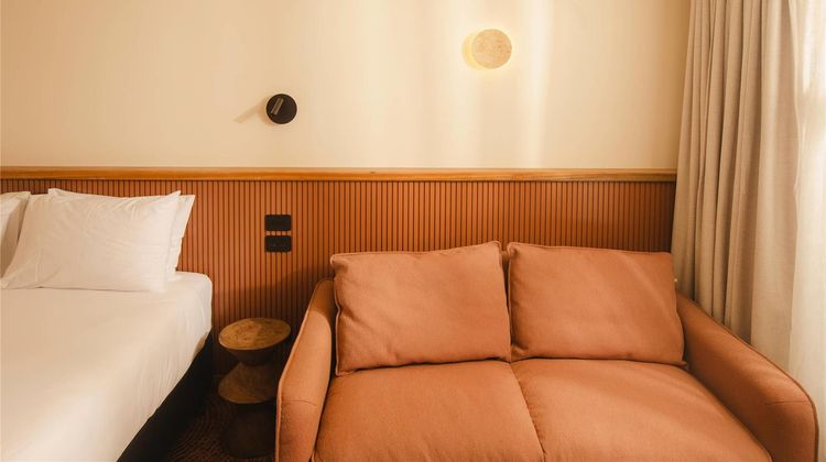 Alluna Motel Room