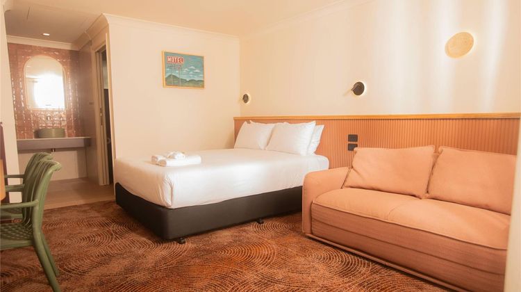 Alluna Motel Room