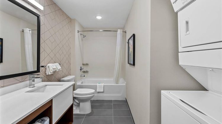 Everhome Suites Ocala I-75 North Room