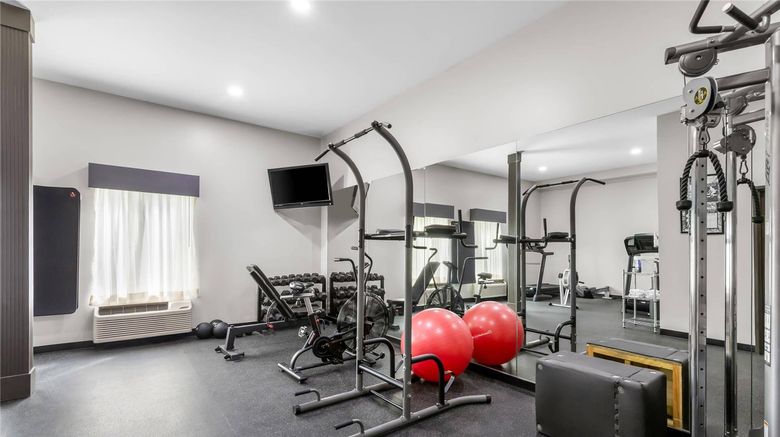 <b>Brentwood Suites Health</b>. Images powered by <a href="https://iceportal.shijigroup.com/" title="IcePortal" target="_blank">IcePortal</a>.