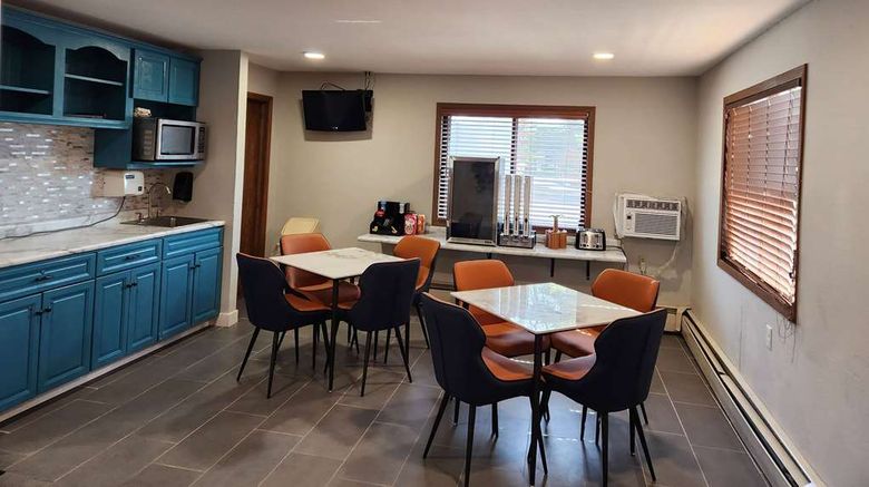 <b>AmeriVu Inn & Suites Hayward Other</b>. Images powered by <a href="https://iceportal.shijigroup.com/" title="IcePortal" target="_blank">IcePortal</a>.