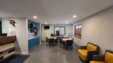 <b>AmeriVu Inn & Suites Hayward Lobby</b>. Images powered by <a href="https://iceportal.shijigroup.com/" title="IcePortal" target="_blank">IcePortal</a>.