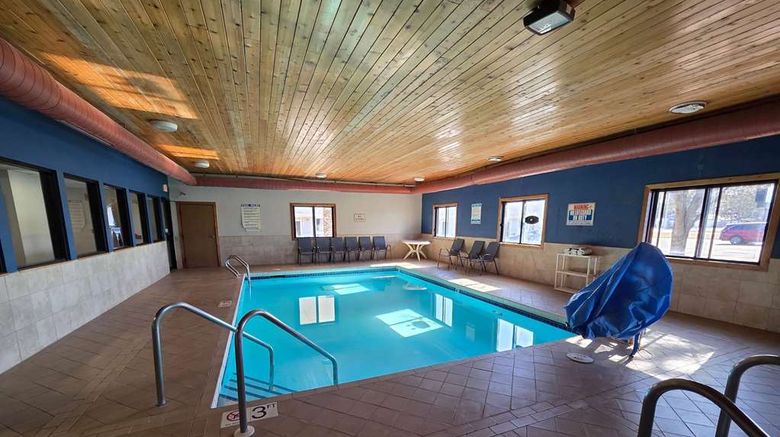 <b>AmeriVu Inn & Suites Hayward Pool</b>. Images powered by <a href="https://iceportal.shijigroup.com/" title="IcePortal" target="_blank">IcePortal</a>.