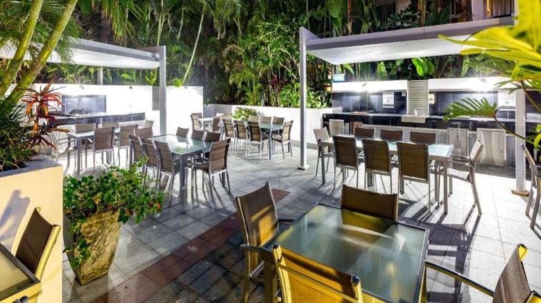 <b>Artique Resort - Surfers Paradise Restaurant</b>. Images powered by <a href="https://iceportal.shijigroup.com/" title="IcePortal" target="_blank">IcePortal</a>.