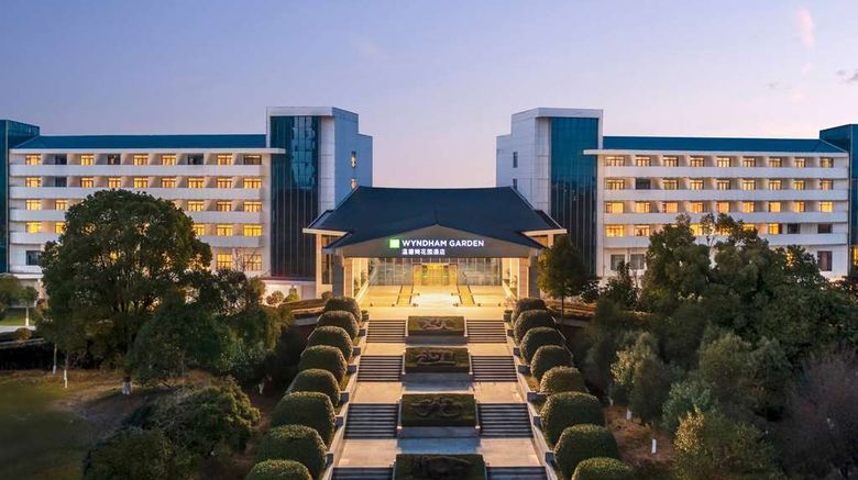 <b>Wyndham Garden Qianjiang Downtown Exterior</b>. Images powered by <a href="https://iceportal.shijigroup.com/" title="IcePortal" target="_blank">IcePortal</a>.