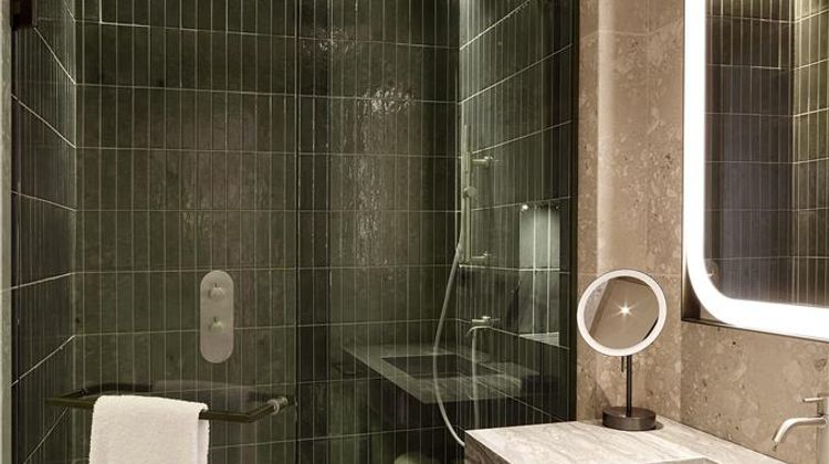 Hyatt Regency Rome Central Room