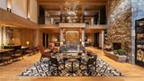 <b>Snake River Sporting Club Lobby</b>. Images powered by <a href="https://iceportal.shijigroup.com/" title="IcePortal" target="_blank">IcePortal</a>.