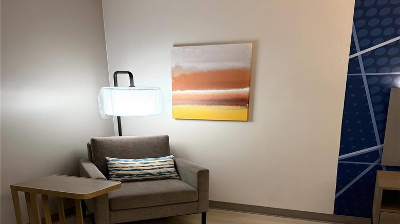 <b>Halsted Inn and Suites Harvey-Chicago SL Room</b>. Images powered by <a href="https://iceportal.shijigroup.com/" title="IcePortal" target="_blank">IcePortal</a>.