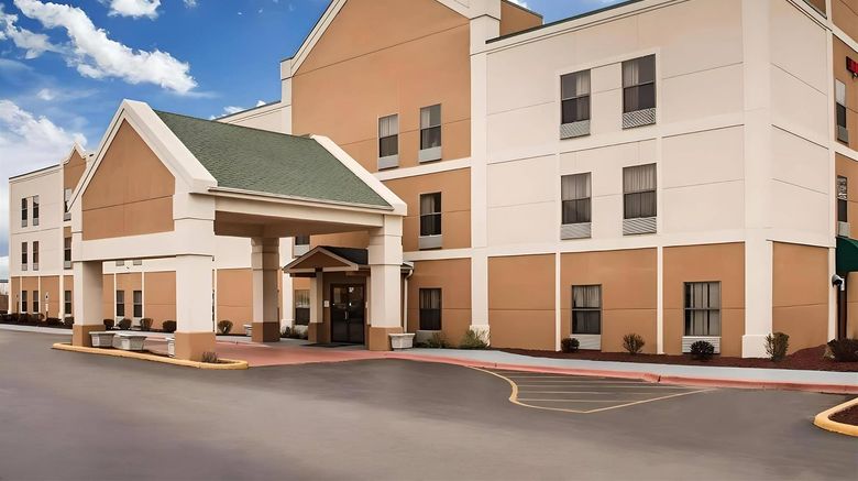 <b>Halsted Inn and Suites Harvey-Chicago SL Exterior</b>. Images powered by <a href="https://iceportal.shijigroup.com/" title="IcePortal" target="_blank">IcePortal</a>.