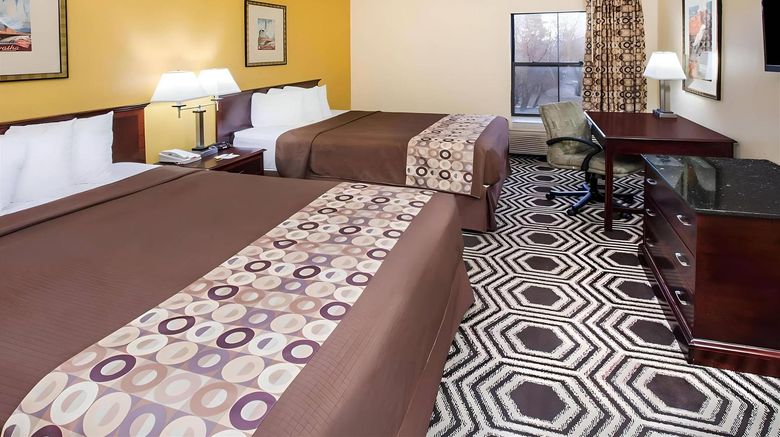 <b>Halsted Inn and Suites Harvey-Chicago SL Room</b>. Images powered by <a href="https://iceportal.shijigroup.com/" title="IcePortal" target="_blank">IcePortal</a>.