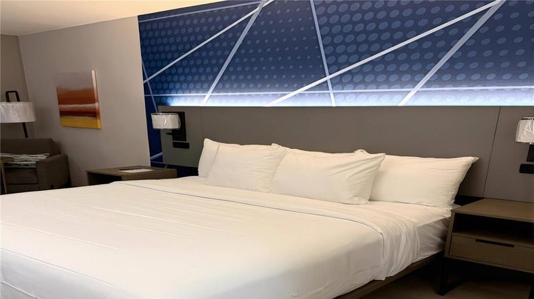 <b>Halsted Inn and Suites Harvey-Chicago SL Room</b>. Images powered by <a href="https://iceportal.shijigroup.com/" title="IcePortal" target="_blank">IcePortal</a>.