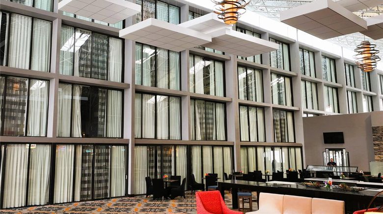 <b>The Great Rivers,Ascend Hotel Collection Lobby</b>. Images powered by <a href="https://iceportal.shijigroup.com/" title="IcePortal" target="_blank">IcePortal</a>.