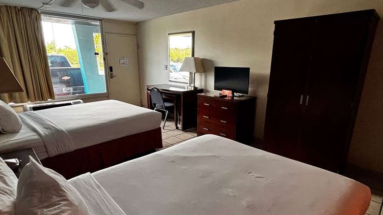 <b>Ramada by Wyndham Hotel & Water Park Room</b>. Images powered by <a href="https://iceportal.shijigroup.com/" title="IcePortal" target="_blank">IcePortal</a>.