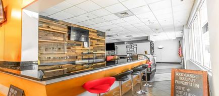 Ramada by Wyndham Hotel & Water Park Lobby