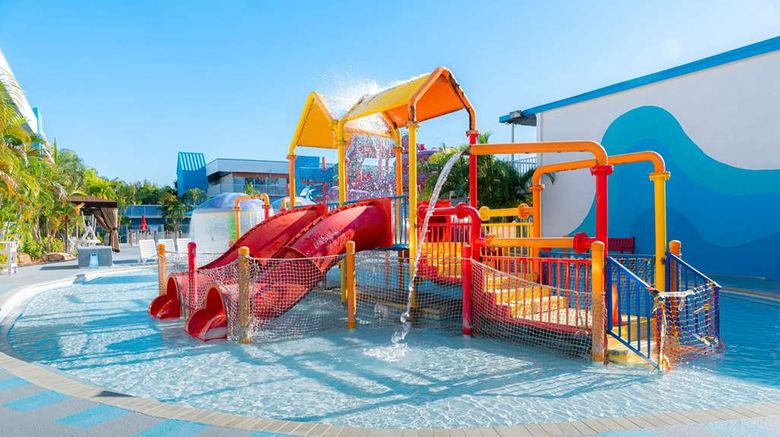 <b>Ramada by Wyndham Hotel & Water Park Recreation</b>. Images powered by <a href="https://iceportal.shijigroup.com/" title="IcePortal" target="_blank">IcePortal</a>.