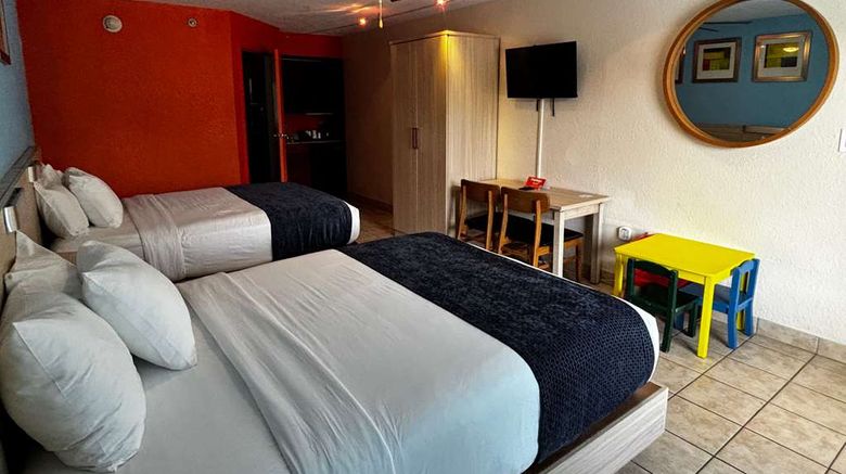 <b>Ramada by Wyndham Hotel & Water Park Room</b>. Images powered by <a href="https://iceportal.shijigroup.com/" title="IcePortal" target="_blank">IcePortal</a>.