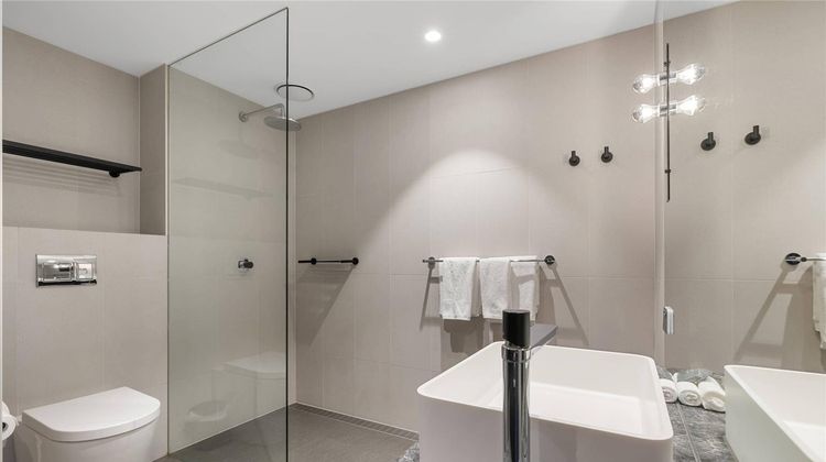 Clarion Apartments South Melbourne Room