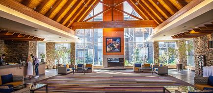 Edmonton Hotel & Convention Centre Lobby