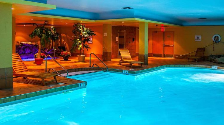 iHotel and Conference Centre Pool