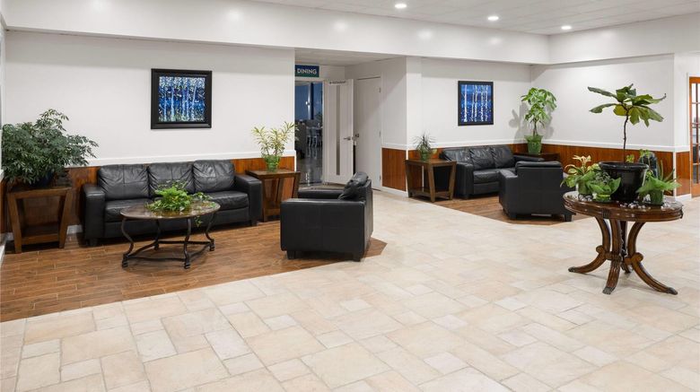 <b>Ramada by Wyndham Butler Lobby</b>. Images powered by <a href="https://iceportal.shijigroup.com/" title="IcePortal" target="_blank">IcePortal</a>.