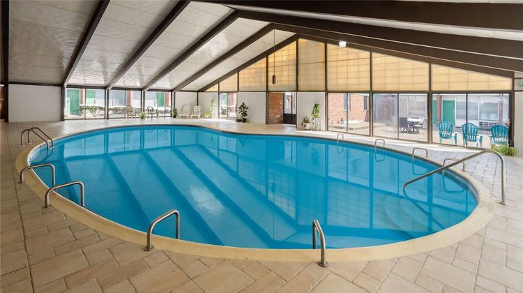 Tesla BioHealing Wellness Hotel & Resort Pool