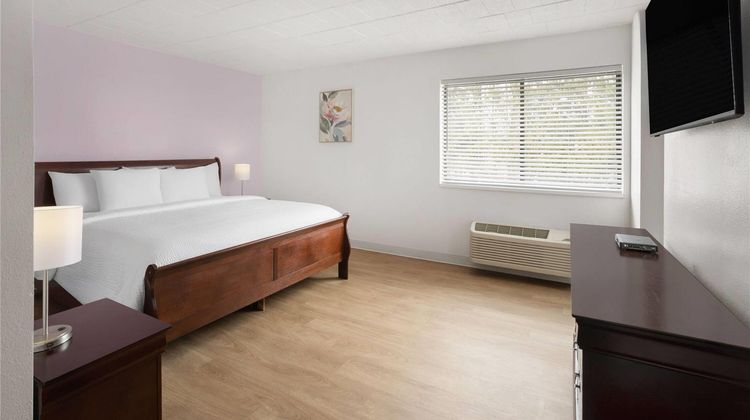 Ramada by Wyndham Butler Suite