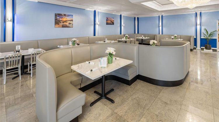 Ramada by Wyndham Butler Restaurant