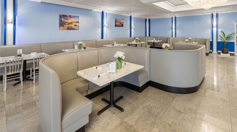 <b>Ramada by Wyndham Butler Restaurant</b>. Images powered by <a href="https://iceportal.shijigroup.com/" title="IcePortal" target="_blank">IcePortal</a>.