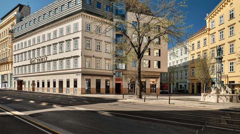 <b>Radisson Blu Das Triest Hotel Exterior</b>. Images powered by <a href="https://iceportal.shijigroup.com/" title="IcePortal" target="_blank">IcePortal</a>.