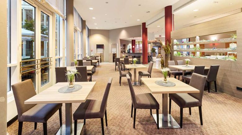 <b>Best Western Plus Hotel Dresden City Restaurant</b>. Images powered by <a href="https://iceportal.shijigroup.com/" title="IcePortal" target="_blank">IcePortal</a>.
