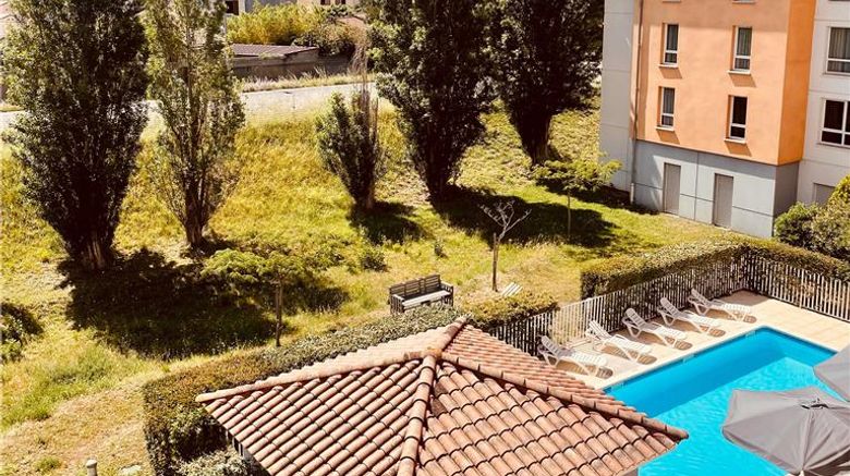 <b>Comfort Aparthotel Carcassonne Pool</b>. Images powered by <a href="https://iceportal.shijigroup.com/" title="IcePortal" target="_blank">IcePortal</a>.