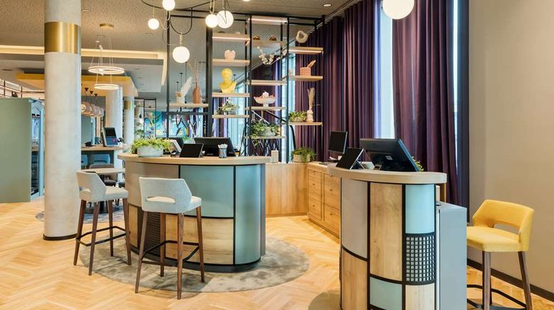 <b>Spark Vienna Donaustadt Lobby</b>. Images powered by <a href="https://iceportal.shijigroup.com/" title="IcePortal" target="_blank">IcePortal</a>.