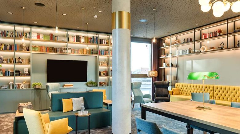 <b>Spark Vienna Donaustadt Lobby</b>. Images powered by <a href="https://iceportal.shijigroup.com/" title="IcePortal" target="_blank">IcePortal</a>.