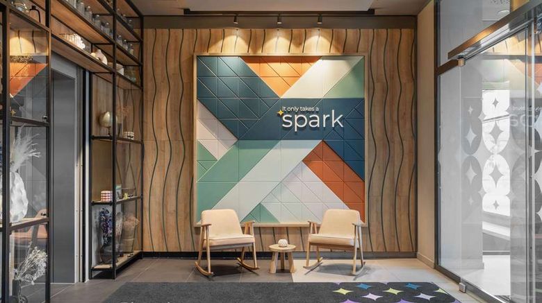 <b>Spark Vienna Donaustadt Lobby</b>. Images powered by <a href="https://iceportal.shijigroup.com/" title="IcePortal" target="_blank">IcePortal</a>.