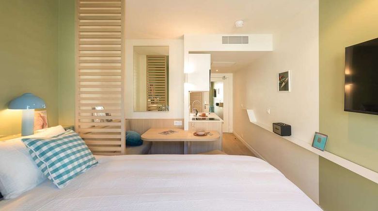 <b>Bikube Lyon Room</b>. Images powered by <a href="https://iceportal.shijigroup.com/" title="IcePortal" target="_blank">IcePortal</a>.