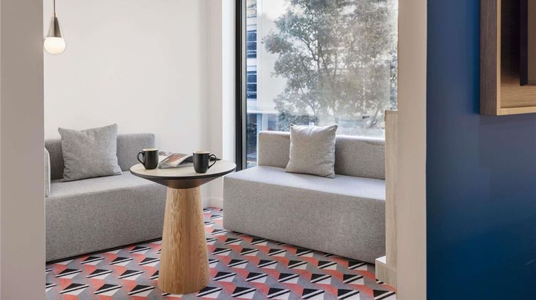 <b>Tribe Auckland Room</b>. Images powered by <a href="https://iceportal.shijigroup.com/" title="IcePortal" target="_blank">IcePortal</a>.