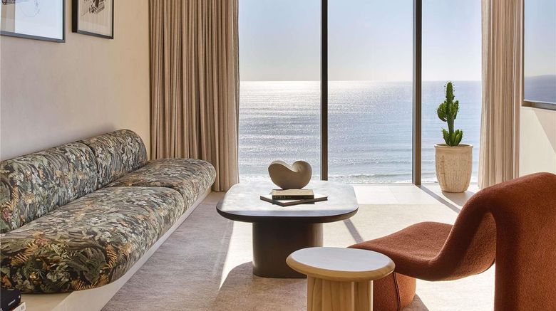 <b>Mondrian Gold Coast Room</b>. Images powered by <a href="https://iceportal.shijigroup.com/" title="IcePortal" target="_blank">IcePortal</a>.