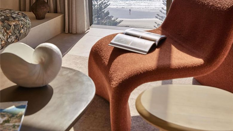 <b>Mondrian Gold Coast Room</b>. Images powered by <a href="https://iceportal.shijigroup.com/" title="IcePortal" target="_blank">IcePortal</a>.